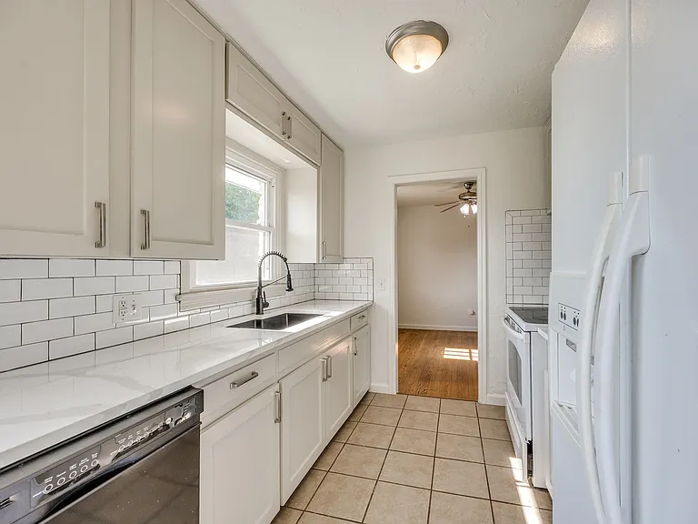 9608 Ridgeview Dr — Photo 12