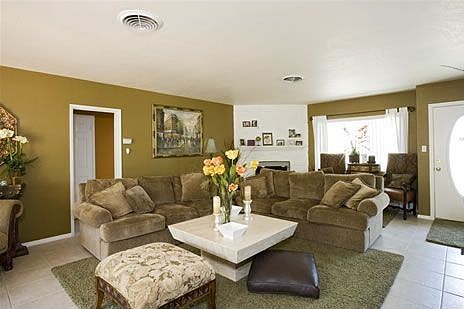 2nd image of 2431 N Palermo Dr