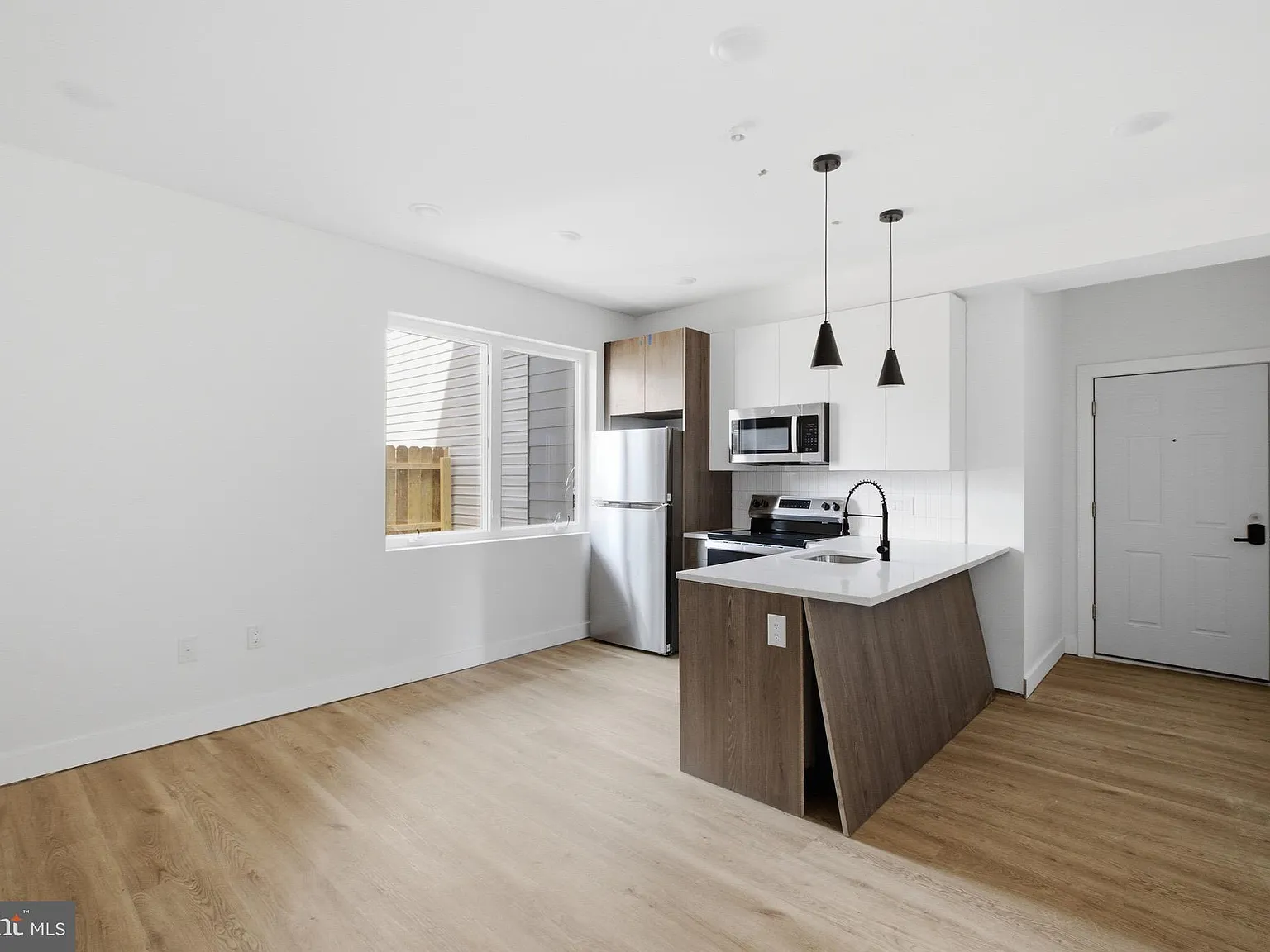 1 bed, $1,750 — Photo 2