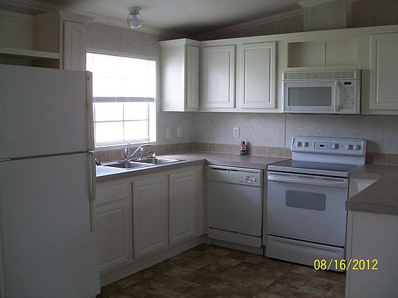 2nd image of 3875 Covington Dr