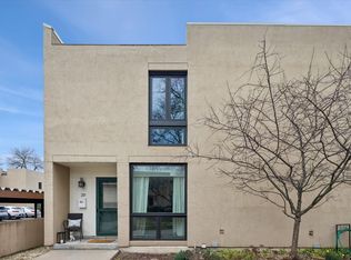 20 Oak Tree Ct #20, Elmhurst, IL 60126