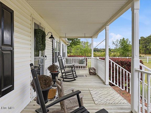 5th image of 143 Ole Vineyard Road