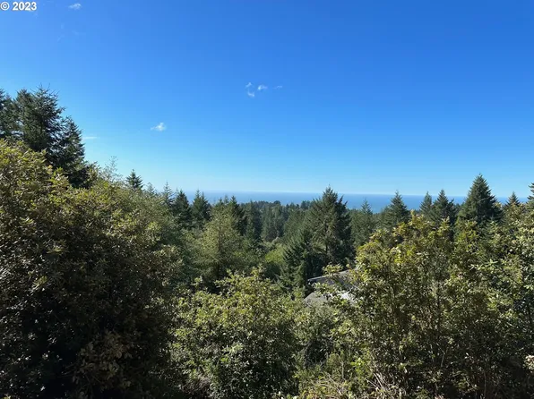 Whisper Ln, Brookings, OR 97415