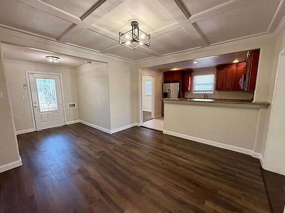 3rd image of 111 Alden Pl
