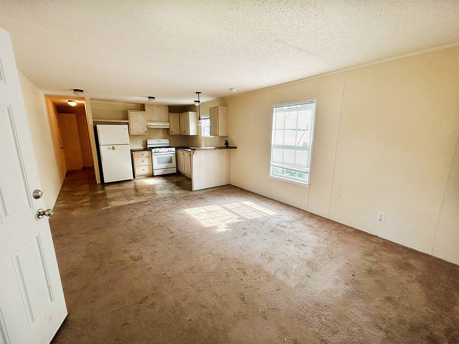26131 Dequindre Rd #207, Madison Heights, MI 48071 | MLS #11418083 | Zillow
