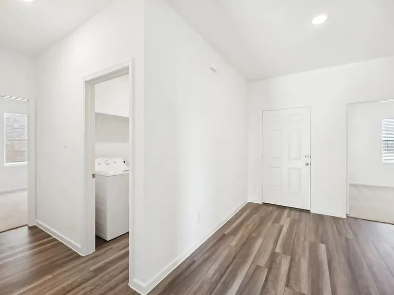 4713 Harlequin Dr — Photo 6