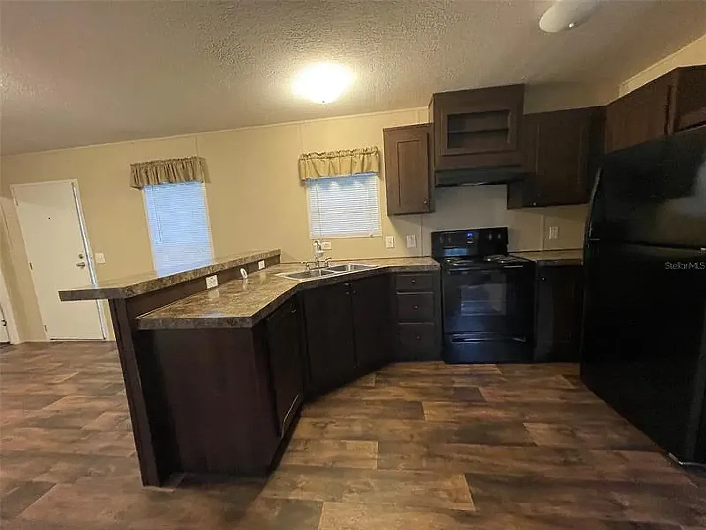 5006 Lewellyn Rd — Photo 3