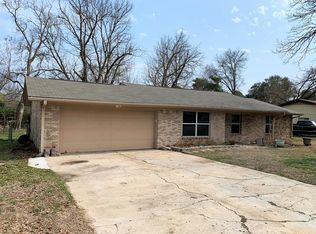 819 Bunny Rabbit Rd, Athens, TX 75751