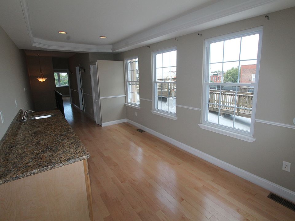 2nd image of 1809 S Charles St