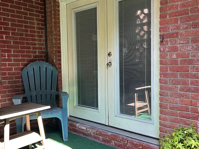 1822 N Rock Springs Rd NE — Photo 14