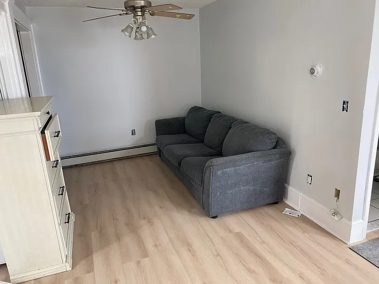 7A Lynn Shore Dr #7A — Photo 12
