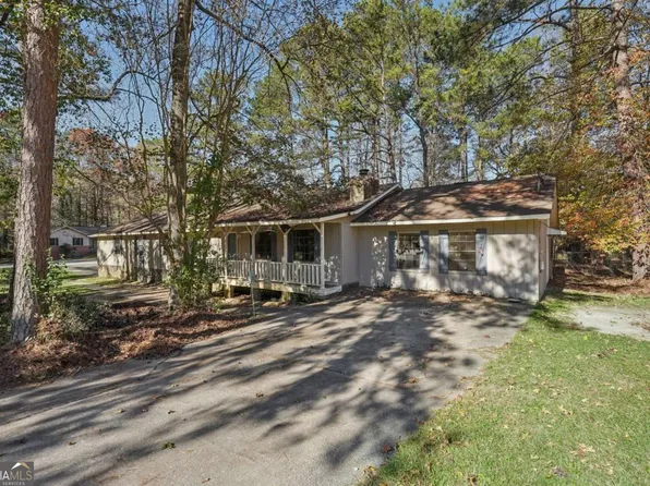 195 Valley View Dr, Tyrone, GA 30290