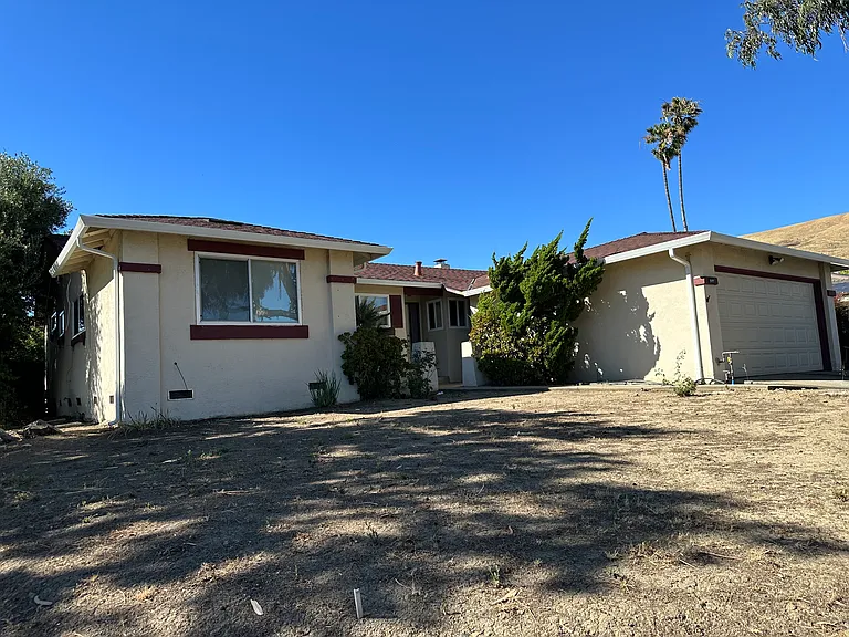3609 Rowley Dr — Photo 1
