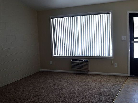 4th image of 9235 Brookside Dr