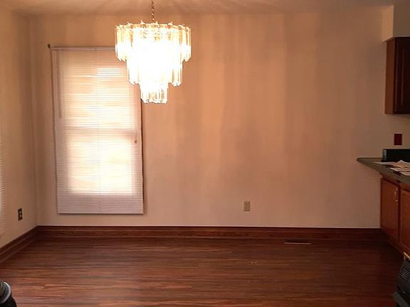 5th image of 117 Sun Valley Ct Unit 2