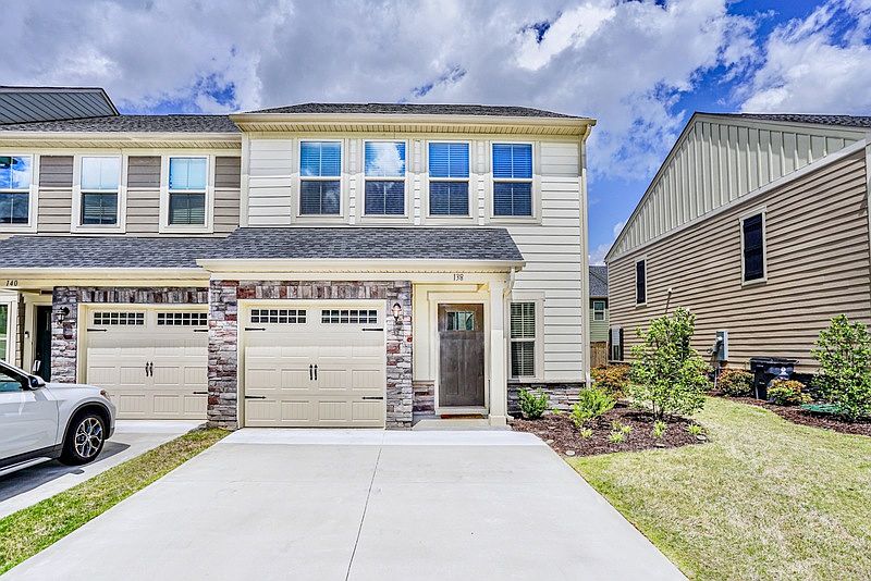 1st image of 138 Eagle Wood Dr #1