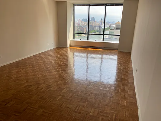 Rented by Solow Realty | media 18