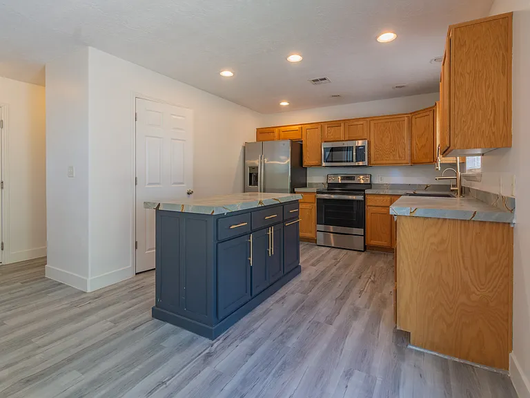 2510 S 450 West Cir — Photo 18