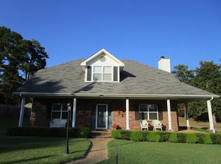 100 Charles Ave, Munford, TN 38058