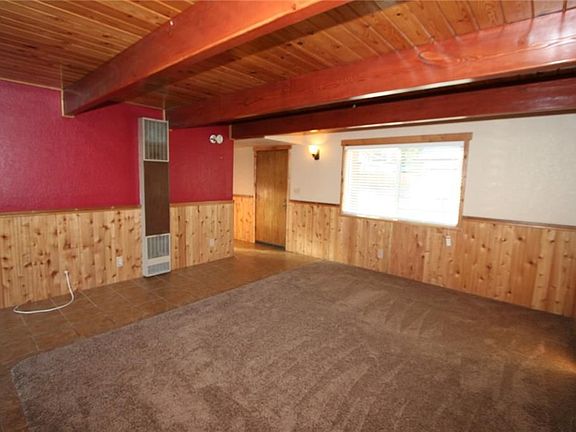 4th image of 233 E Mountain View Blvd