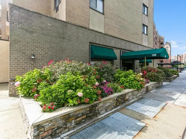100 E Hartsdale Avenue #2CW, Hartsdale, NY 10530