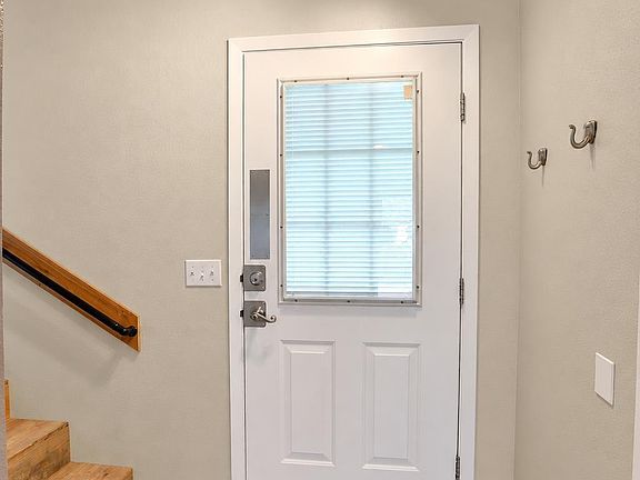 3rd image of 1211 Buckboard Blvd
