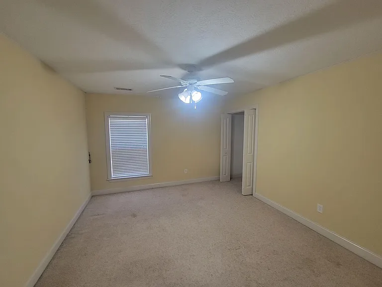 1010 Barrett Dr — Photo 17