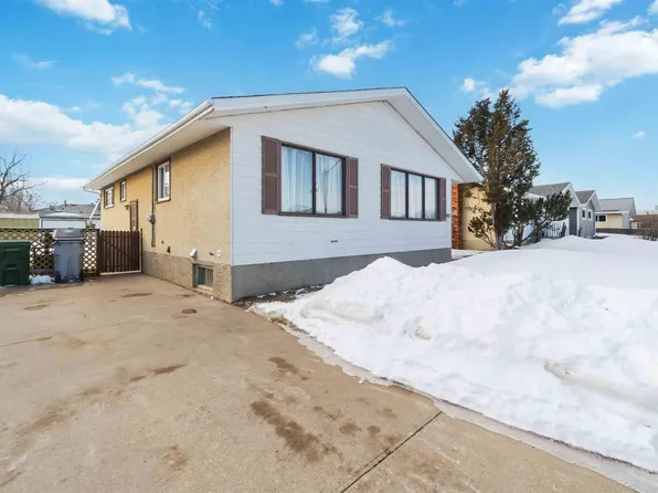 4615 49th Ave, Redwater, AB T0A 2W0