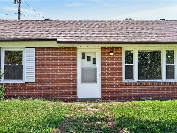 4th image of 3252 Marthas Chapel Rd