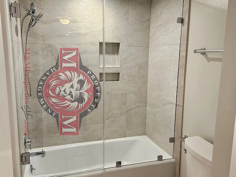 5704 S Waterbury Way #H — Photo 11