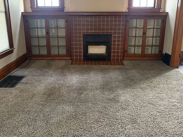 1110 Laird Ave — Photo 3