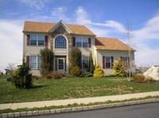 160 Kirkland Rd, Easton, PA 18040