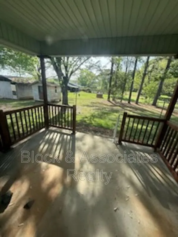 3 bed, 2.0 bath, $1,395 — Photo 2