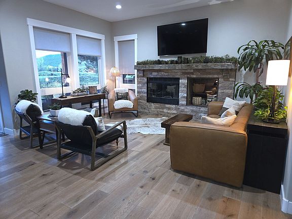 3rd image of 17 Saint Andrews Cir