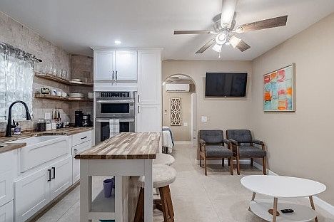 1st image of 4726 Monterey Dr #1