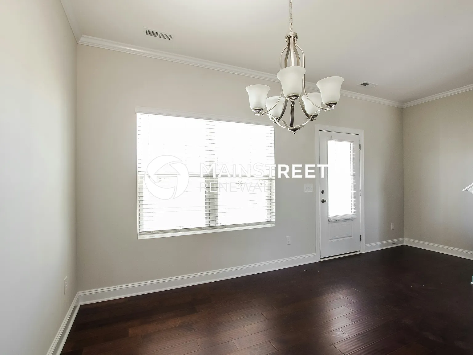 2132 Vecchio Dr — Photo 3