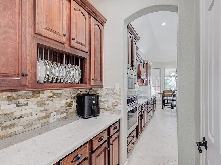 2045 Mason Dr — Photo 14