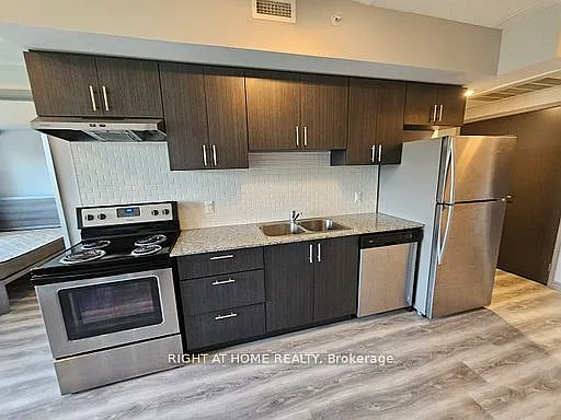 275F Larch St #608 — Photo 9