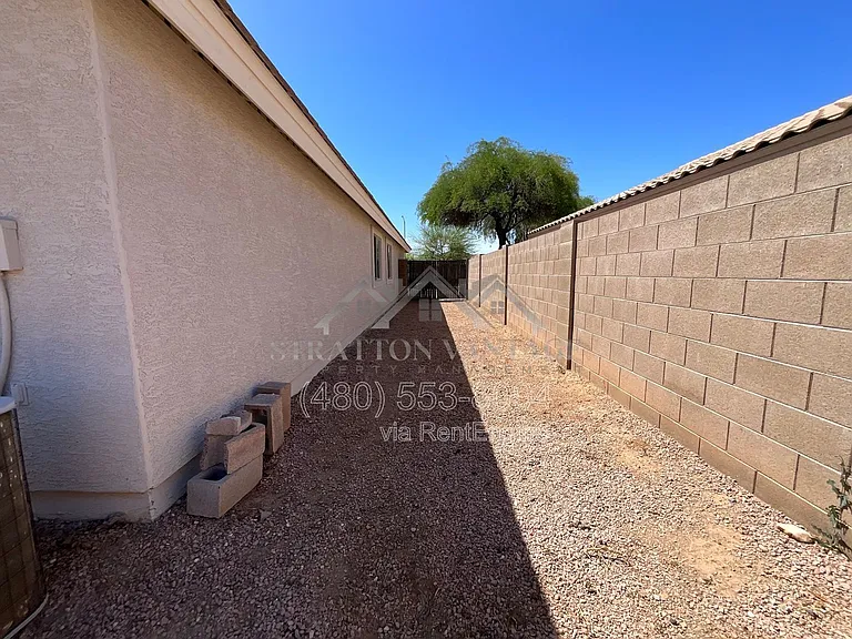 16612 W Cottonwood St — Photo 29