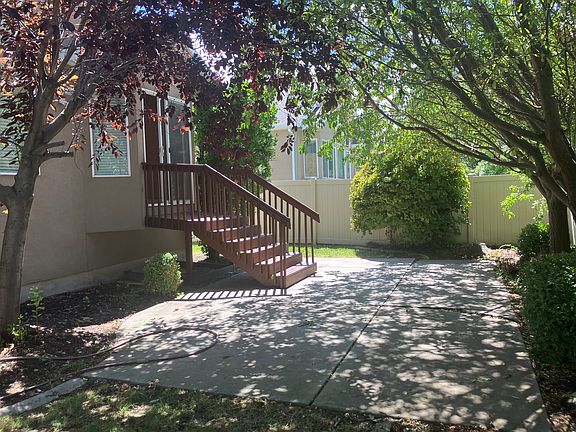 4th image of 801 N Devonshire Dr