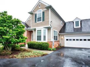 833 Piedmont Ln, Easton, PA 18040