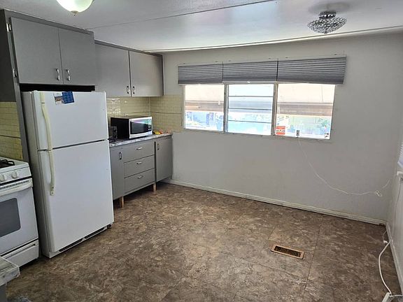 3rd image of 677 G St Space 136