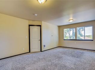 1608 SW Stremler Dr, Oak Harbor, WA 98277