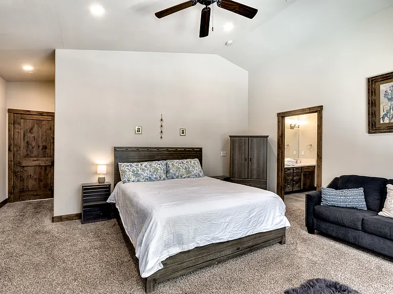 2425 Marshall Trl — Photo 22