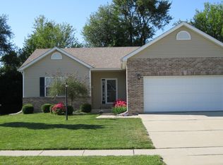 7042 Augusta Dr, Glen Carbon, IL 62034