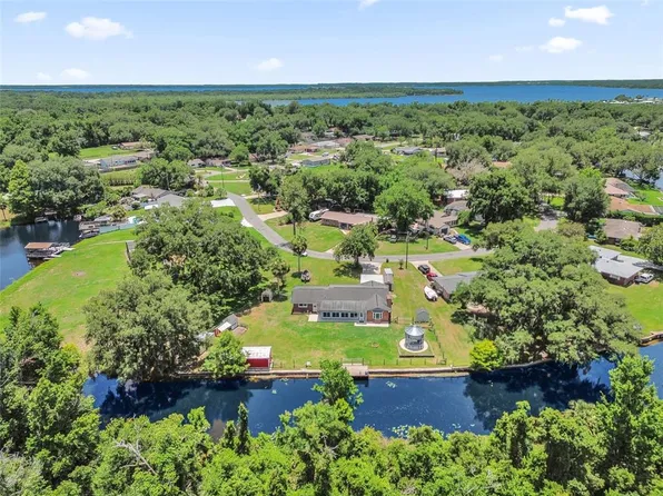 35505 Crescent Dr, Fruitland Park, FL 34731