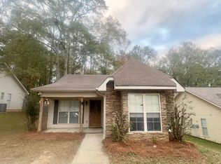 9482 Brook Forest Cir, Helena, AL 35080