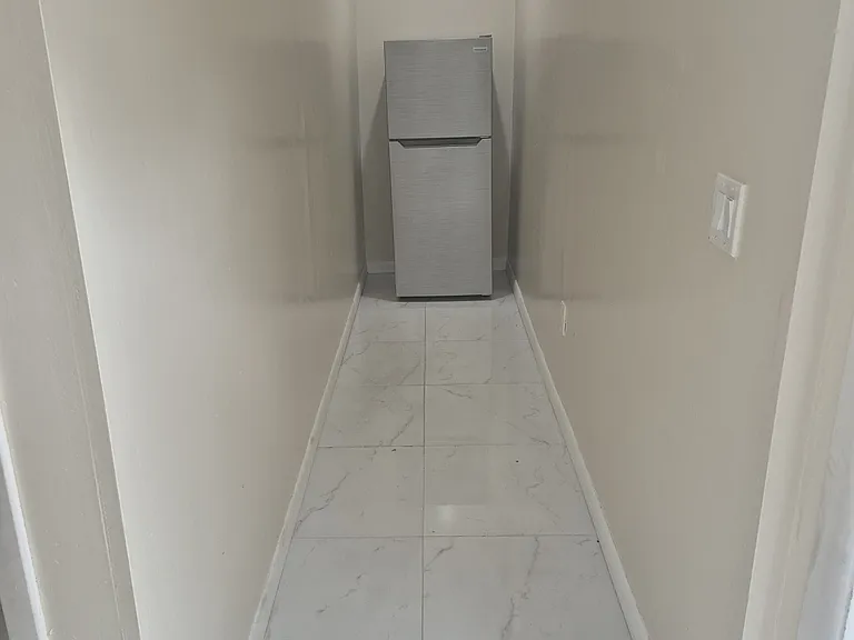 1543 N Bluebird Ln — Photo 2