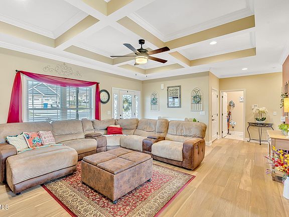 5th image of 1665 Meadow Creek Ln