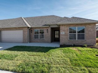 5614 Bower Ln, Columbia, MO 65201